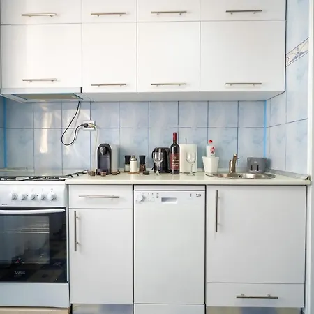 Serene 1Br Apartment With Workspace Bucharest Exterior photo